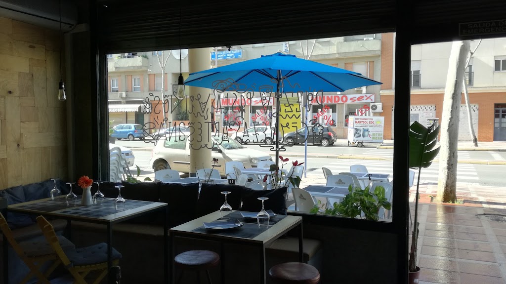 La Bicicleta Pizzeria — Ambiente