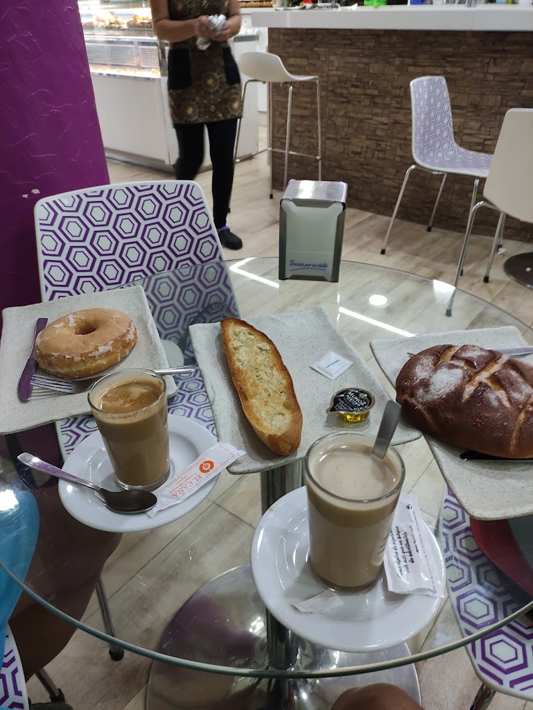 Cafeteria El Cana — Cafe