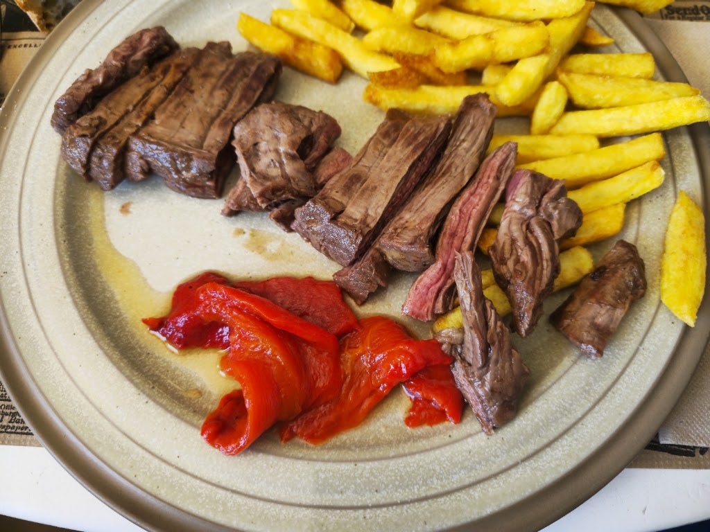 eureKa Rest&Bar — Comida y bebida