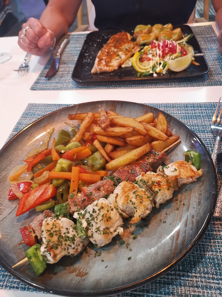 90 Millas wine tasting house — Solomillo