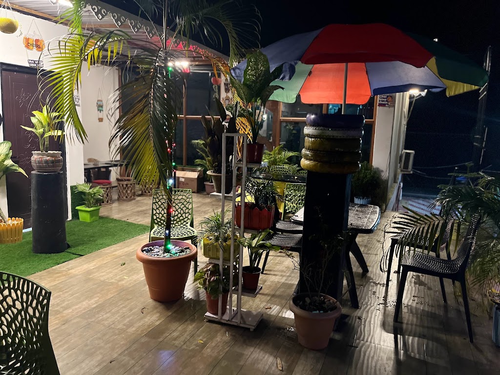 Hideout Restaurant