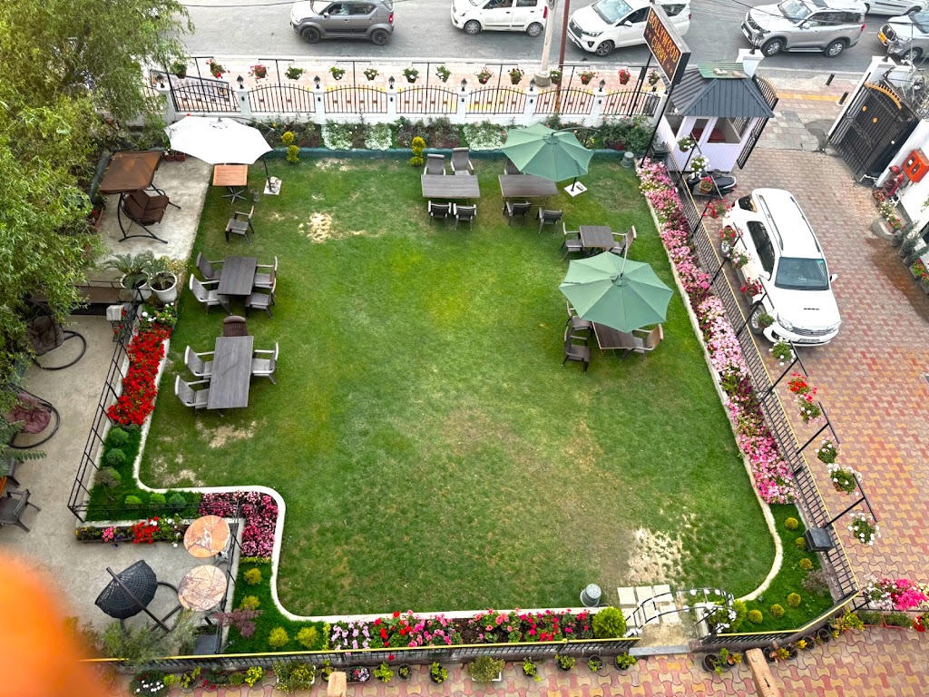 Hotel Lake View Kasmir