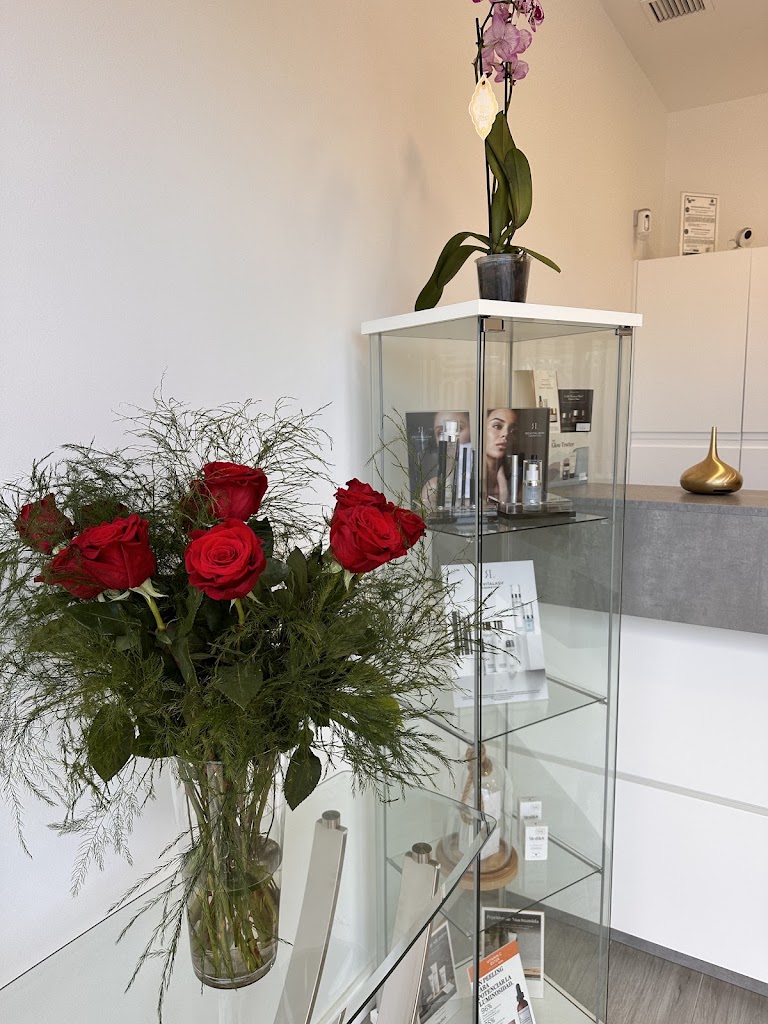 MINERVA ALONSO Clinicas Esteticas — Del propietario