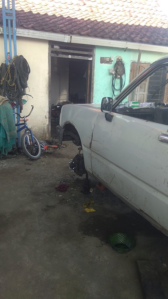 BENGKEL MOBIL NIKI JAYA