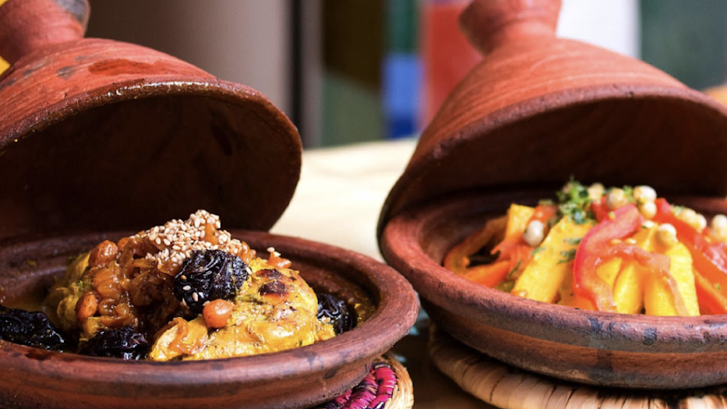 RESTAURANTE LA ISLA ALJAZEERA (COMIDA GASTRONOMIA ARABE HALAL MARROQUI PERSA LIBANES) RESTAURANTES CON ENCANTO LEGANES MADRID — Comida y bebida