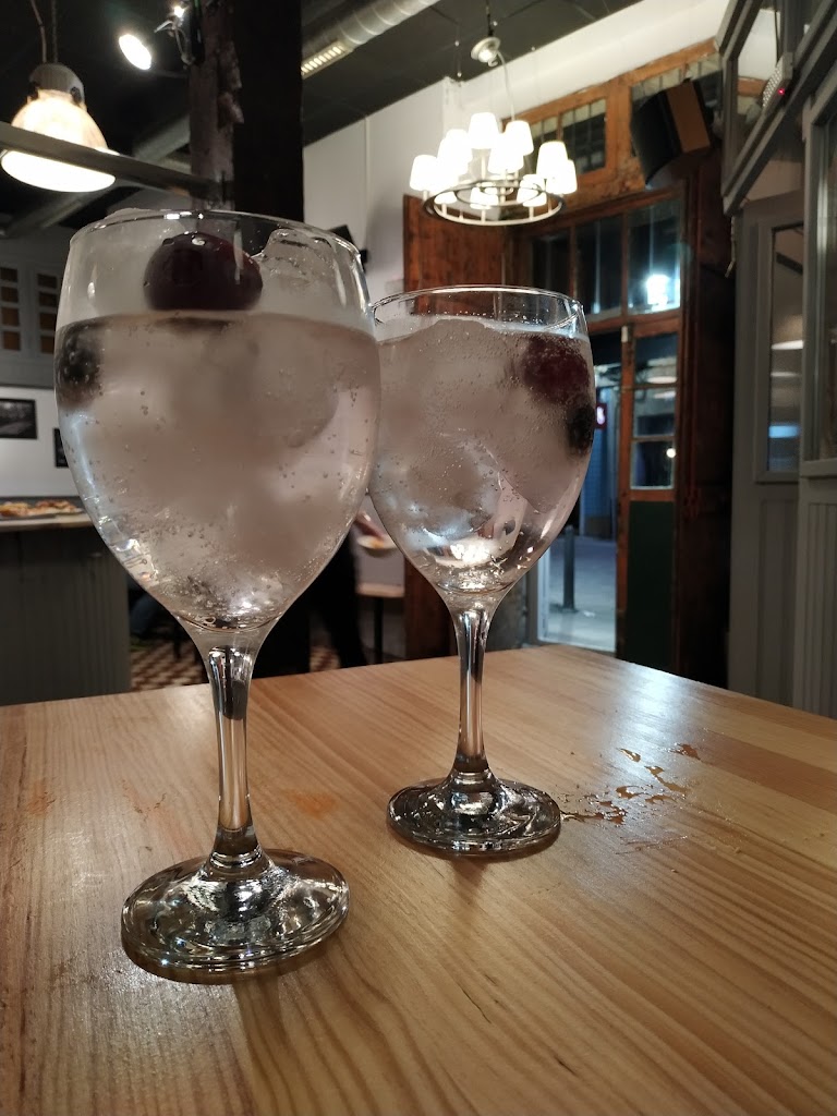 La Tienduca Restaurante-Bar — Comida y bebida