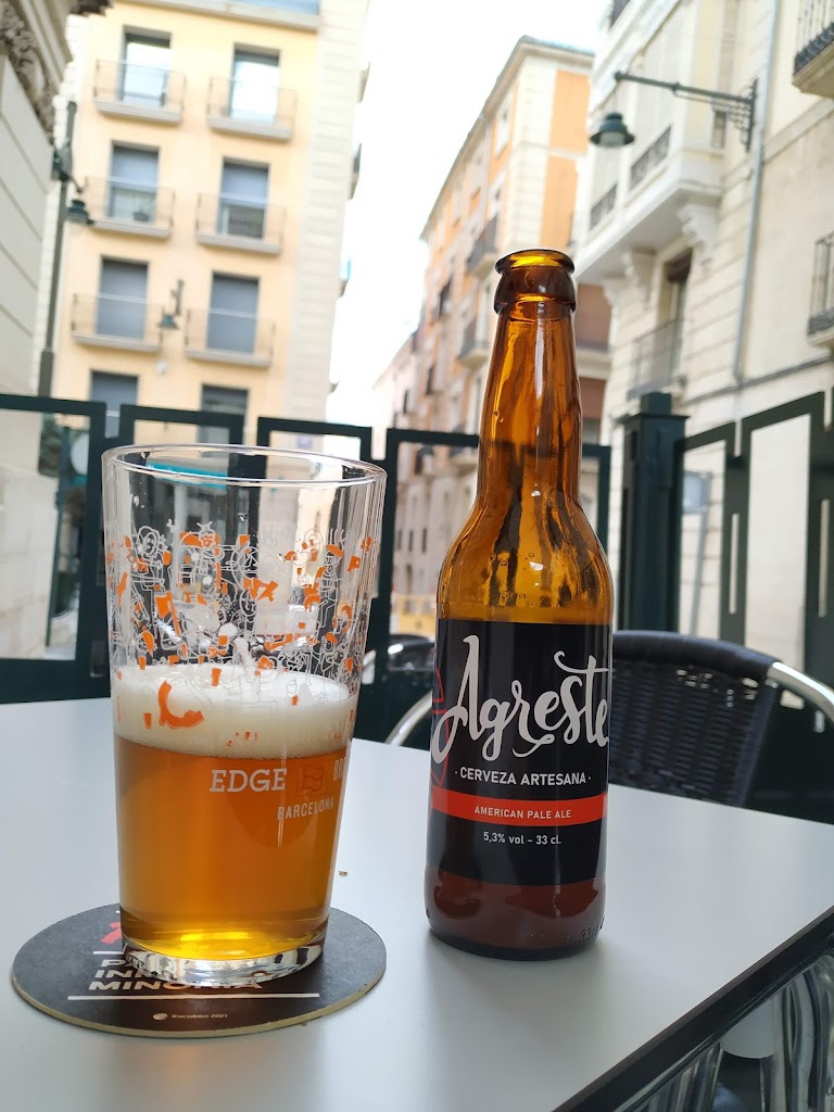 Fabula Beer Lovers — Comida y bebida
