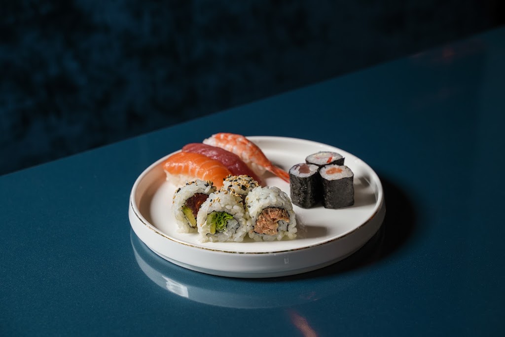 Sushiko Terrassa — Comida y bebida