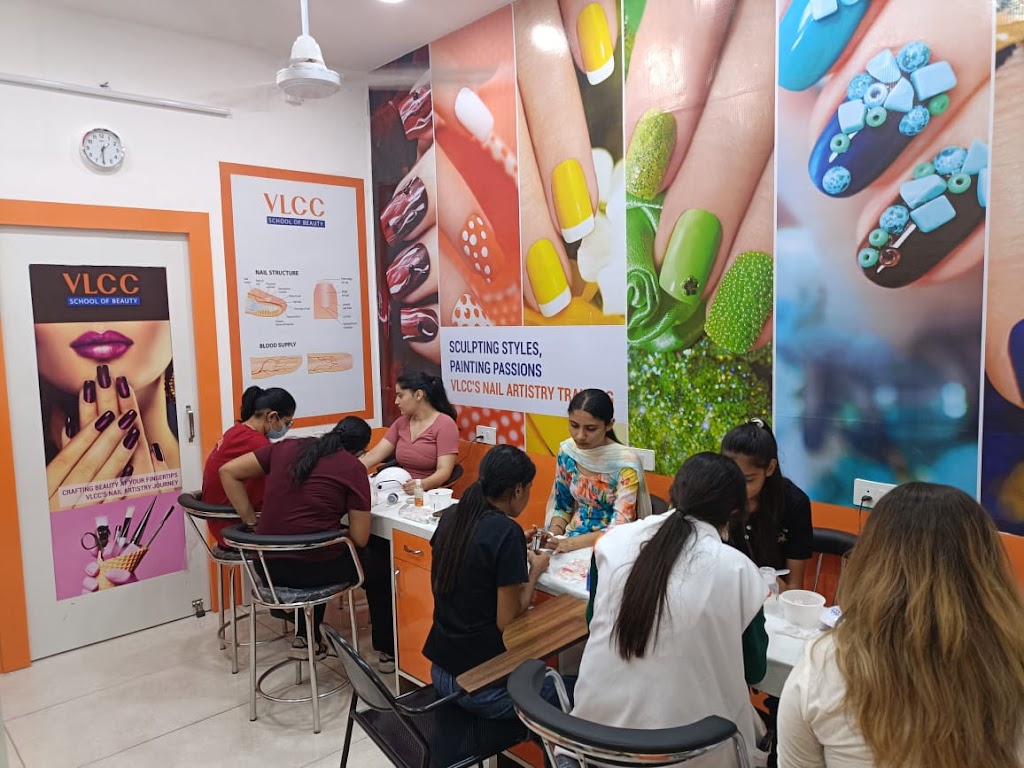 Vlcc School Of Beauty Institute In Model Colony Hoshiarpur