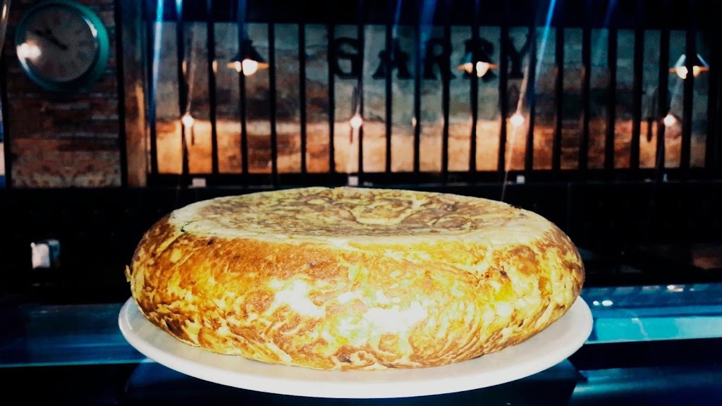 Restaurant Garry — Comida y bebida
