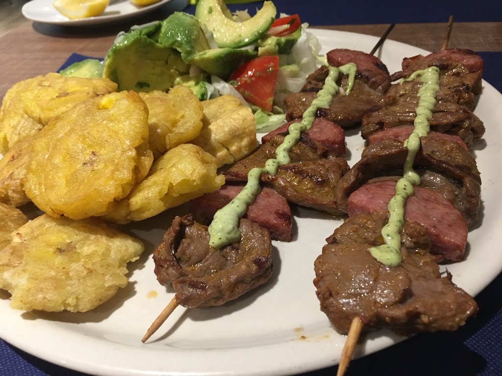 Bar Estrella Comida Latina — Patacon