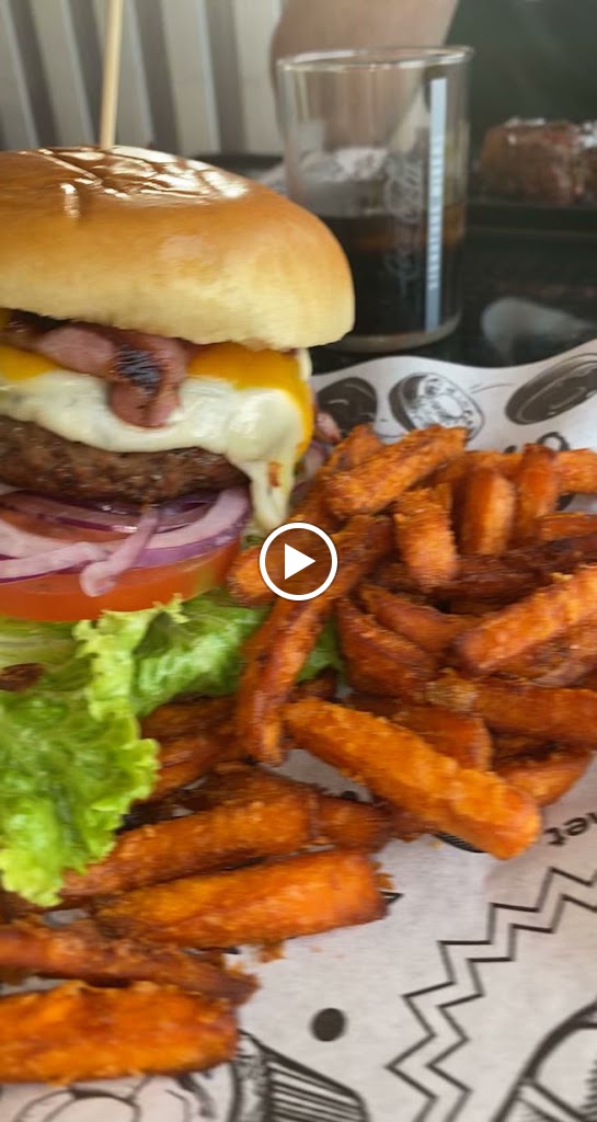 West End Restaurant - Burguers and Steakhouse in Maspalomas — Videos