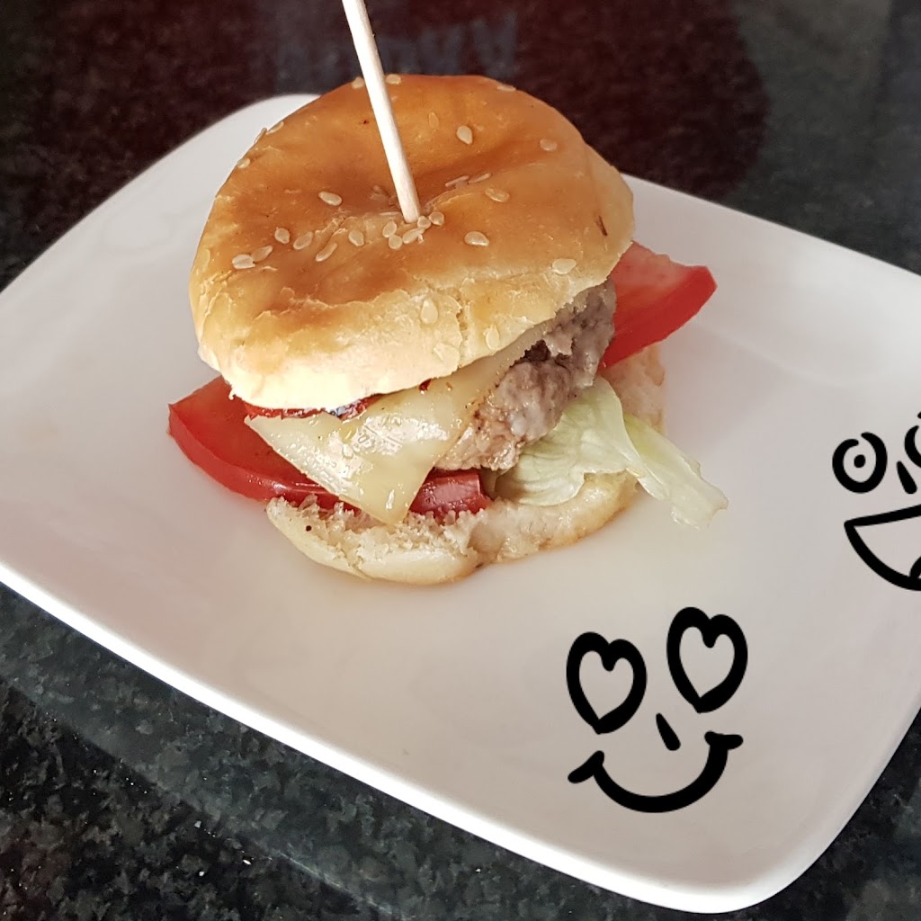Cafe Bar Cruceiro — Comida y bebida