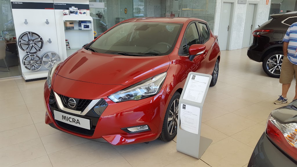 Nissan | Maresmovil — Interior