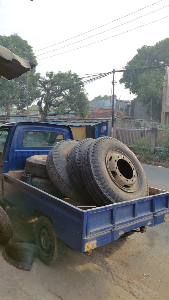 Tambal Ban Naga Bonar