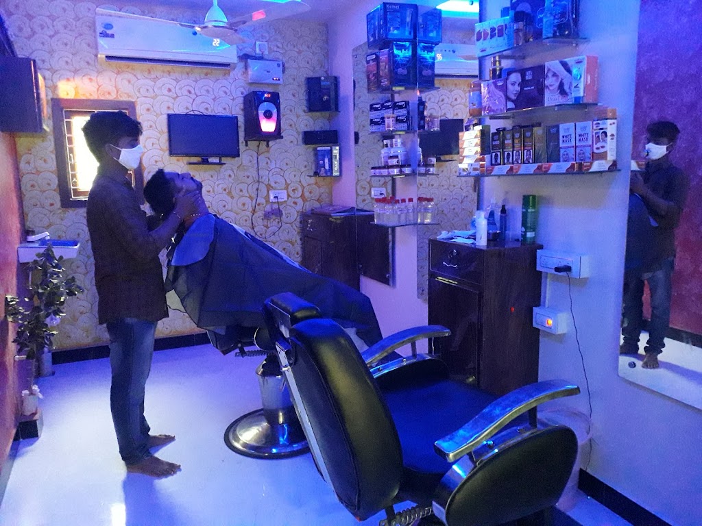 4G New Look Spa Saloon