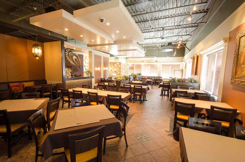 BB Lounge Restaurant (Hurontario & Eglinton)
