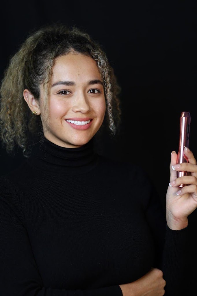 Ana Zamora estudio de belleza facial — Del propietario