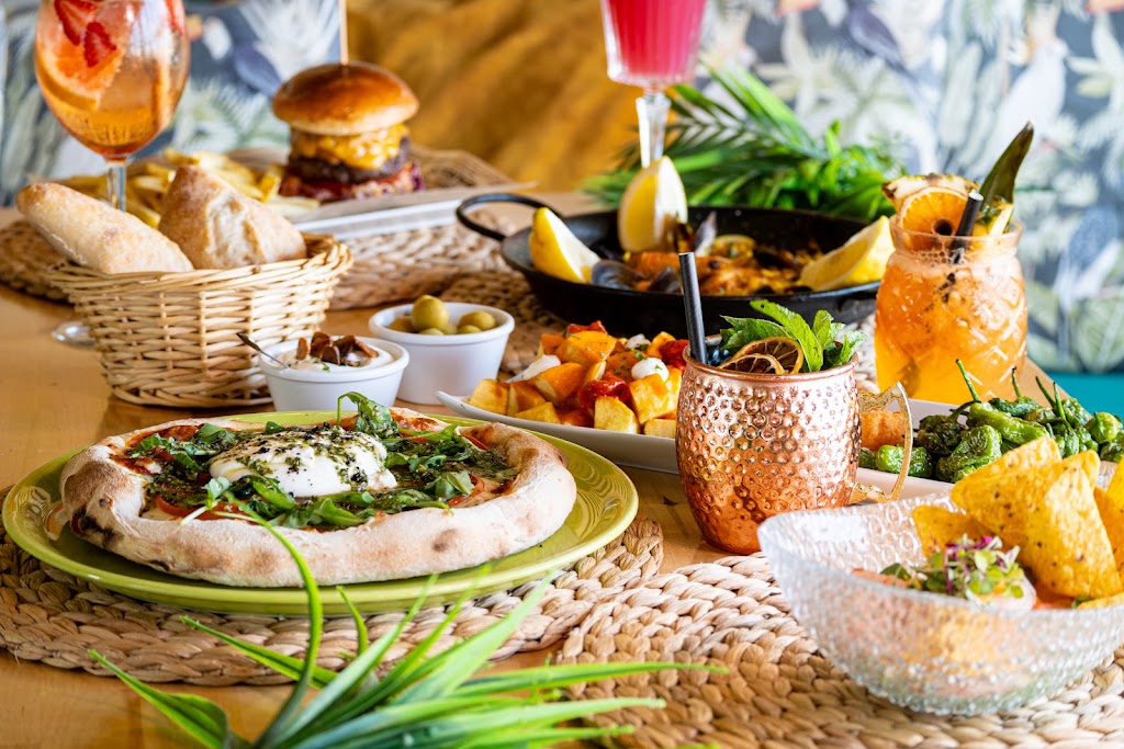 Las Maravillas Bar — Comida y bebida
