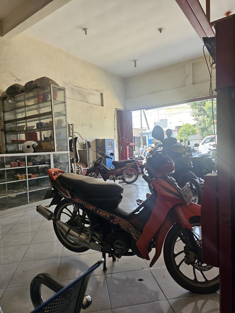 Jengkar Motor
