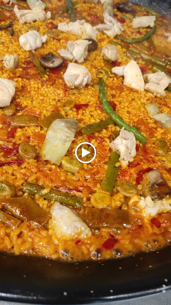 El Chiringuito Torrelodones- Terraza Restaurante — Videos