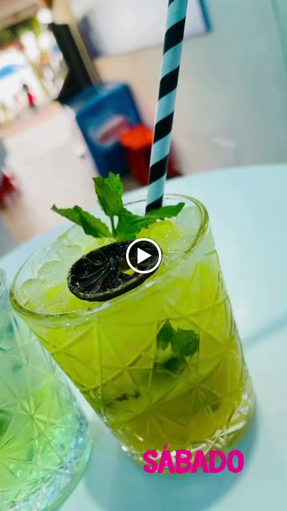 Q`Bueno - Restaurante, cafeteria y eventos — Videos