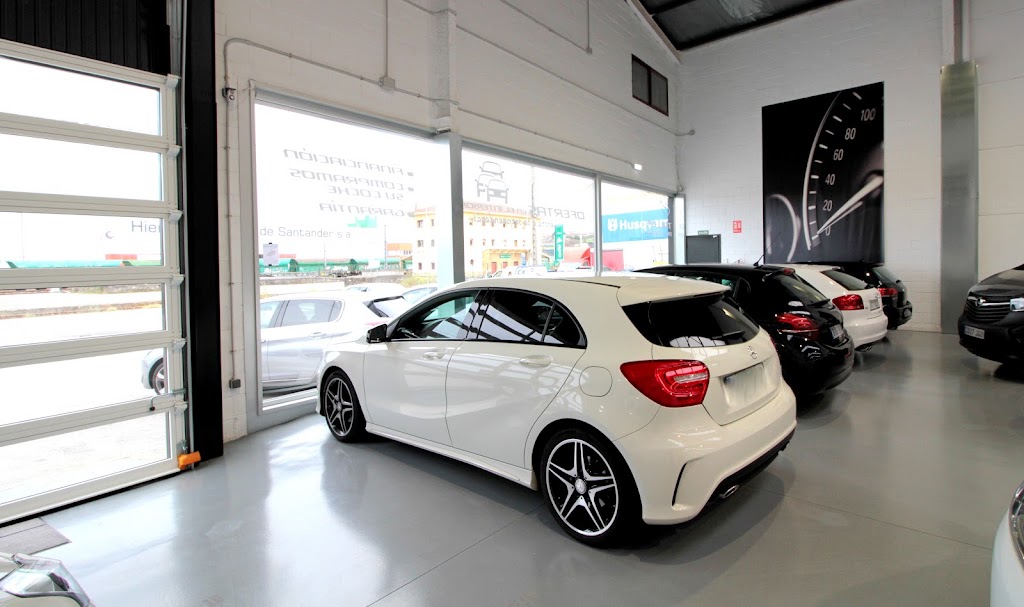 Oviedo Motor — Hatchback