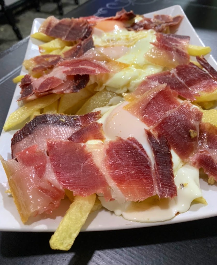 Restaurante El rincon de Carlos — Comida y bebida