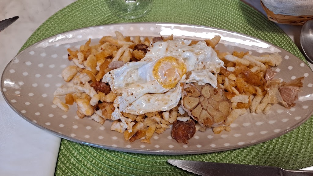 Casa Carpin Restaurante - Tapas — Migas