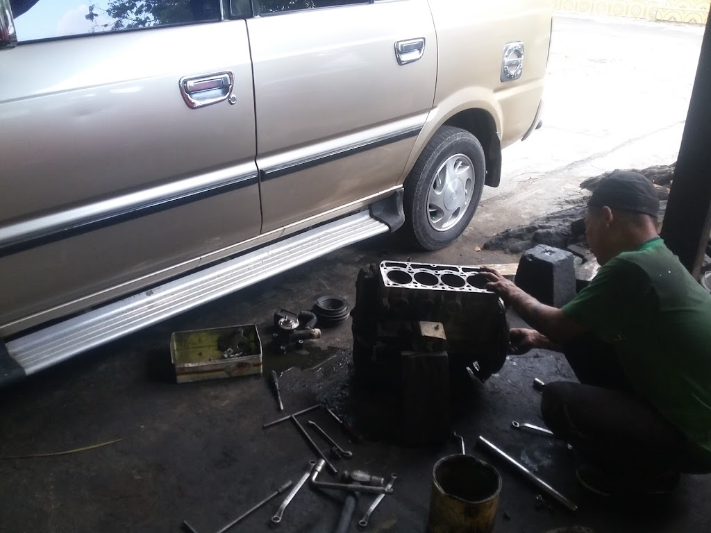 Sugi BENGKEL MOBIL