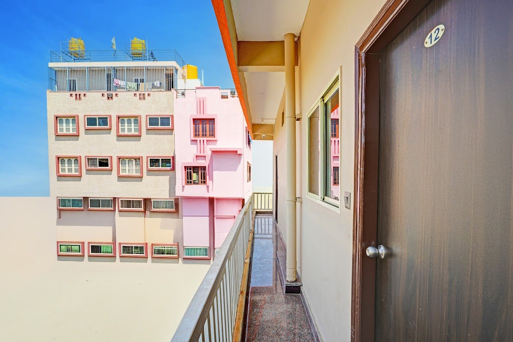 Spot On Sri Sai Lodging And Boarding