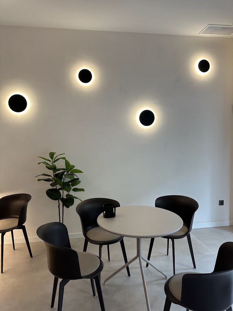 Madre Superiora Specialty Coffee Roasters — Ambiente