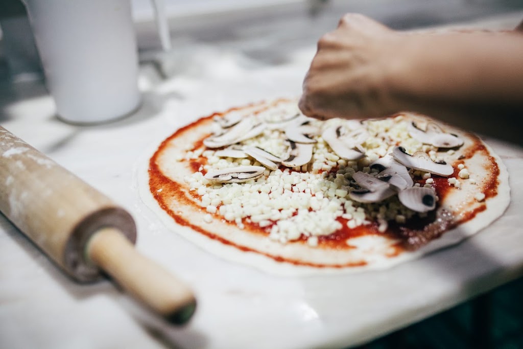 Dinapoli — Comida y bebida