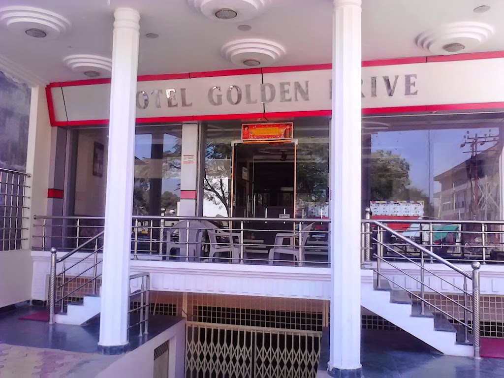 Hotel Golden Drive Lalitpur Up