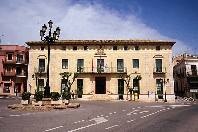 Ayuntamiento de Totana — Villa
