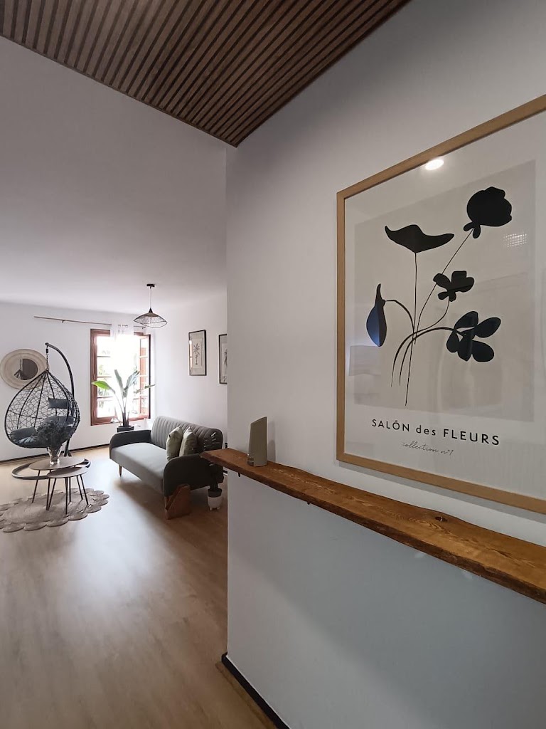 SHE Aesthetic Care — Interior