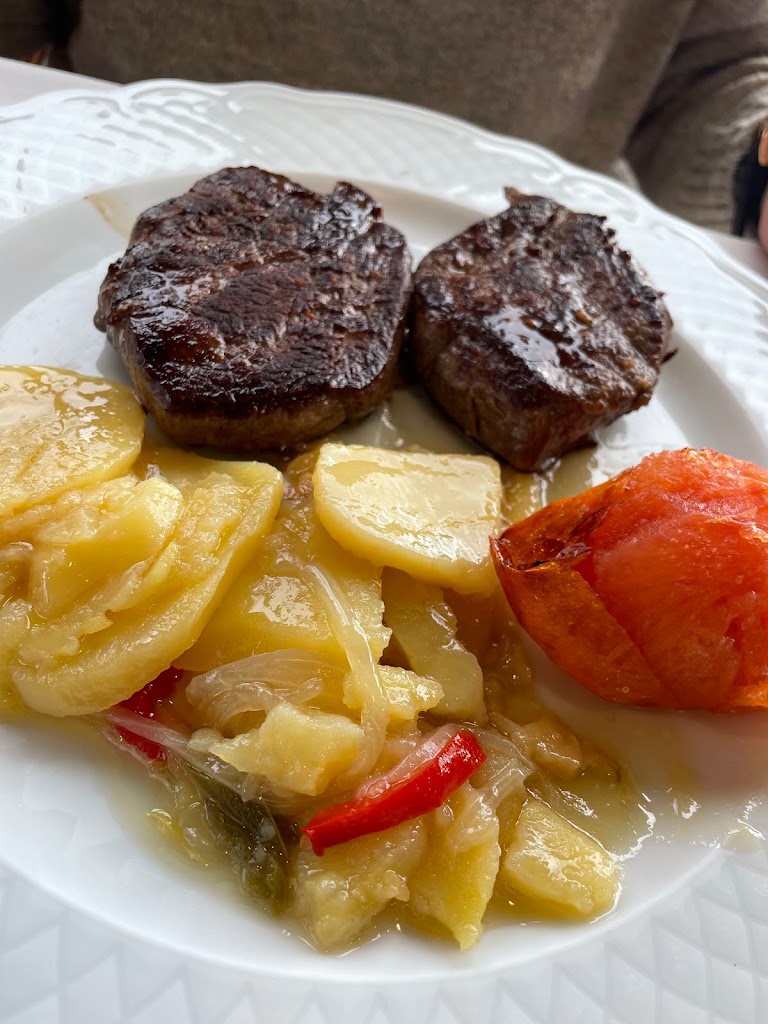 Restaurante La Herreria — Comida y bebida
