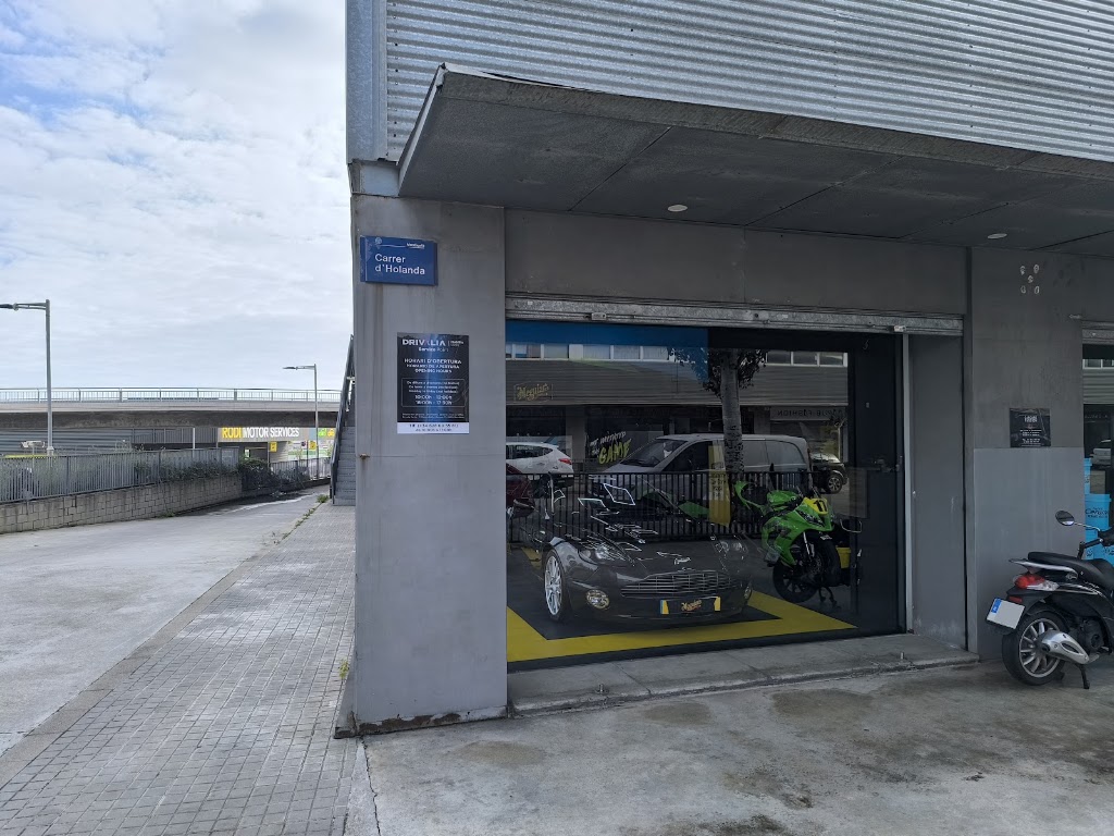 Drivalia Mobility Store - Badalona — Exterior