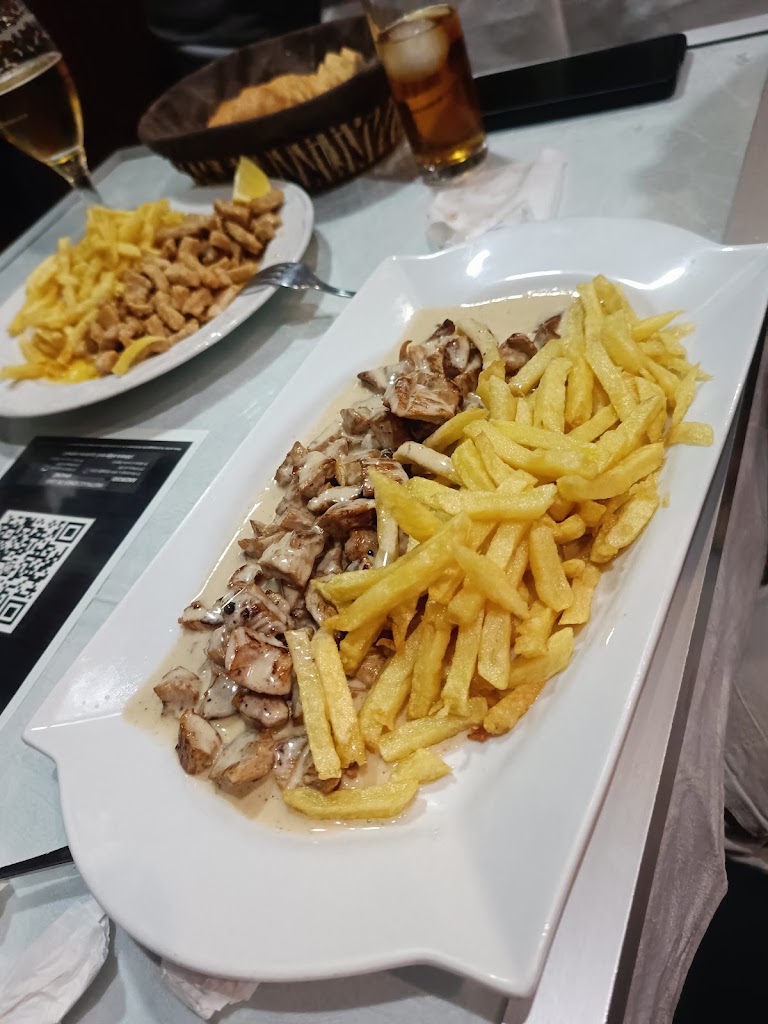 Bar La Bodeguita — Comida y bebida