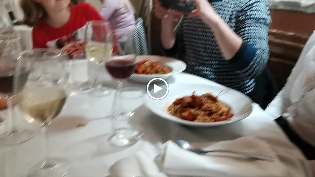 Restaurant TREMENDU Sabadell — Videos