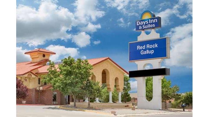 Days Inn & Suites by Wyndham Red Rock-Gallup - Hotel in Gallup , United States of America