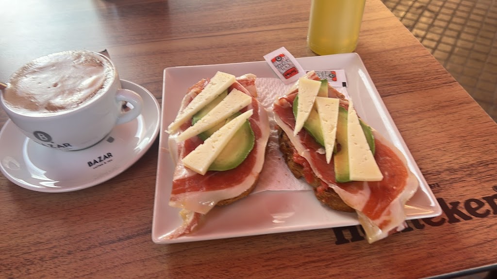 La Clandestina - LaRosa Clandestina