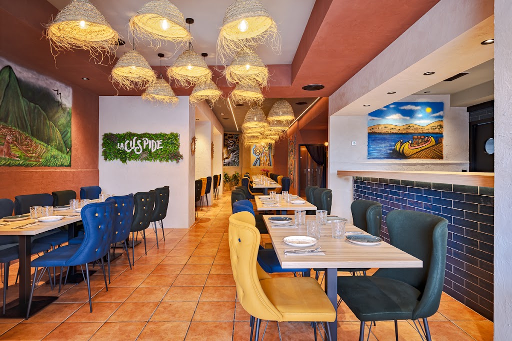 La Cuspide Valdemoro -Restaurante Peruano — Ambiente