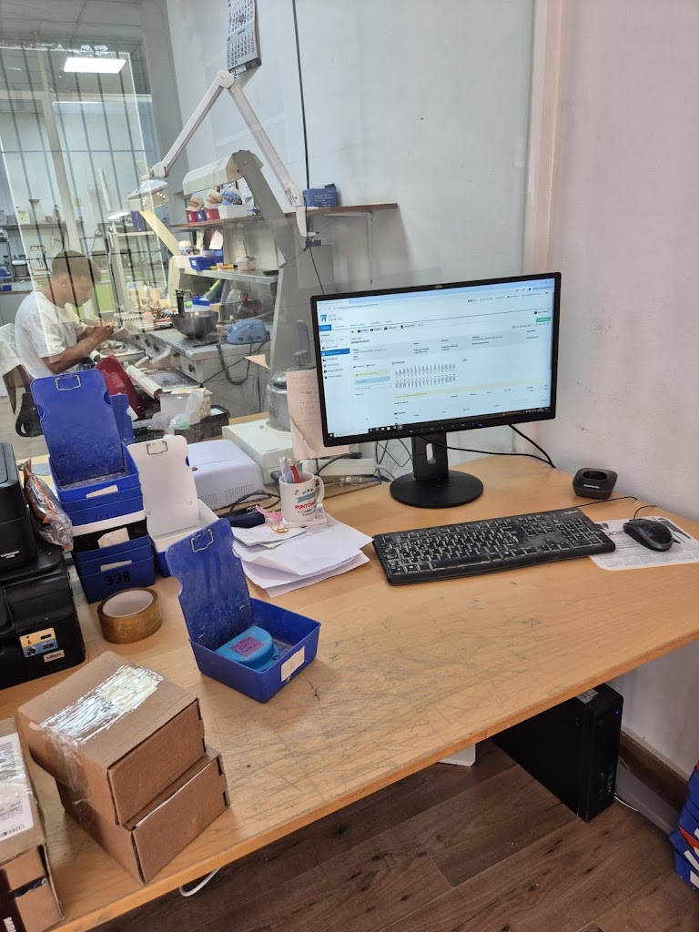 Laboratorio de Protesis Dentales en Espana | AJ Blanco