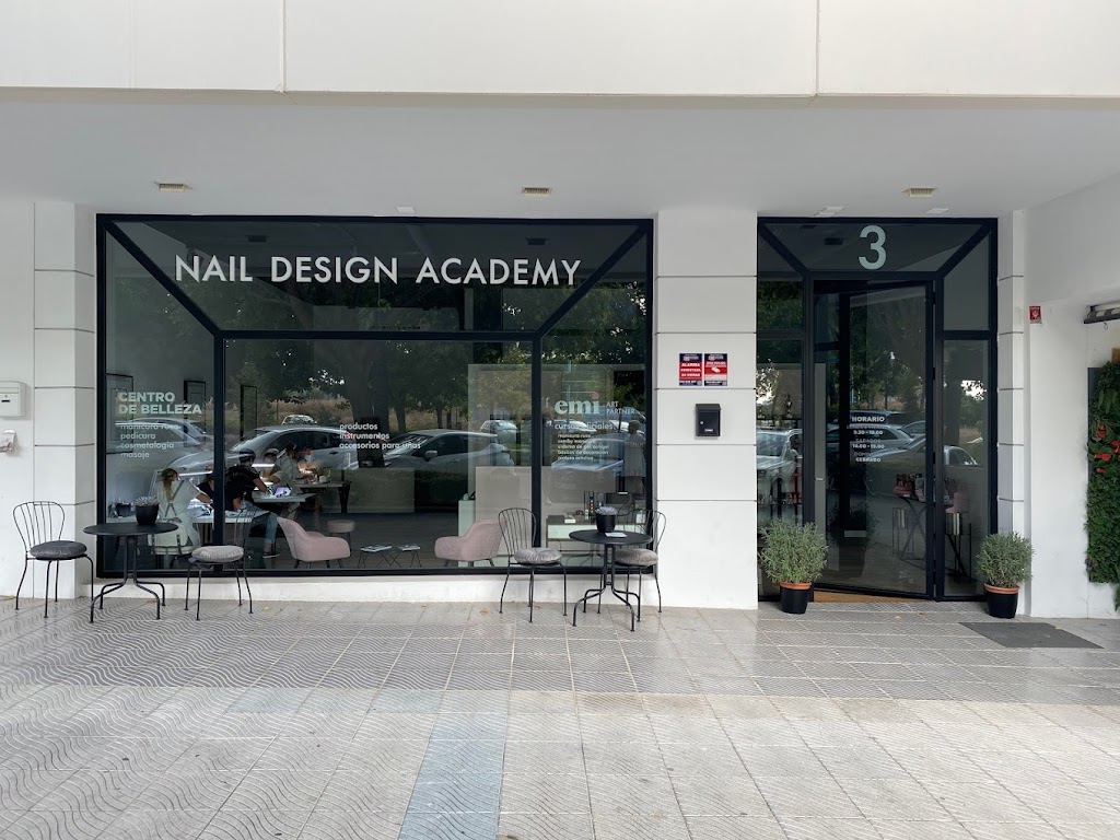 NAIL DESIGN ACADEMY — Exterior