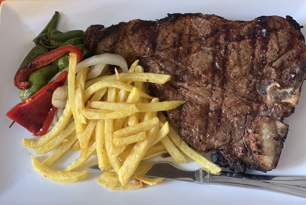 Cafeteria Restaurante Dulcinea — Comida y bebida