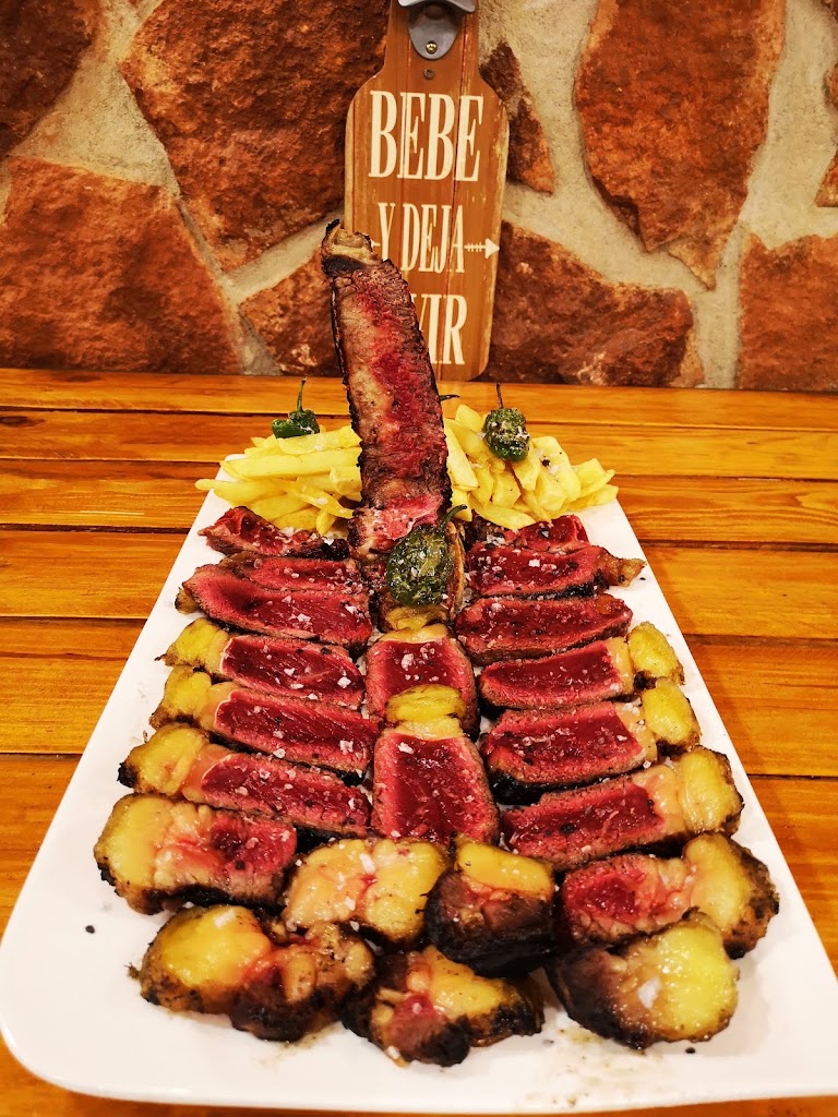 Restaurante La Inesperada — Comida y bebida