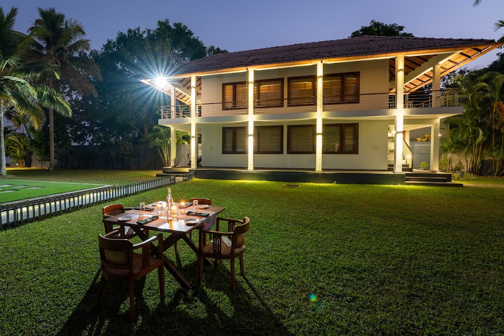 Pathiramanal Villa Alleppey Ama Stays Trails