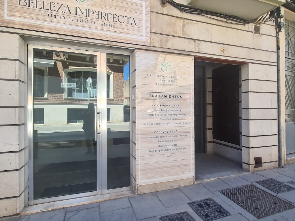Belleza Imperfecta — Exterior