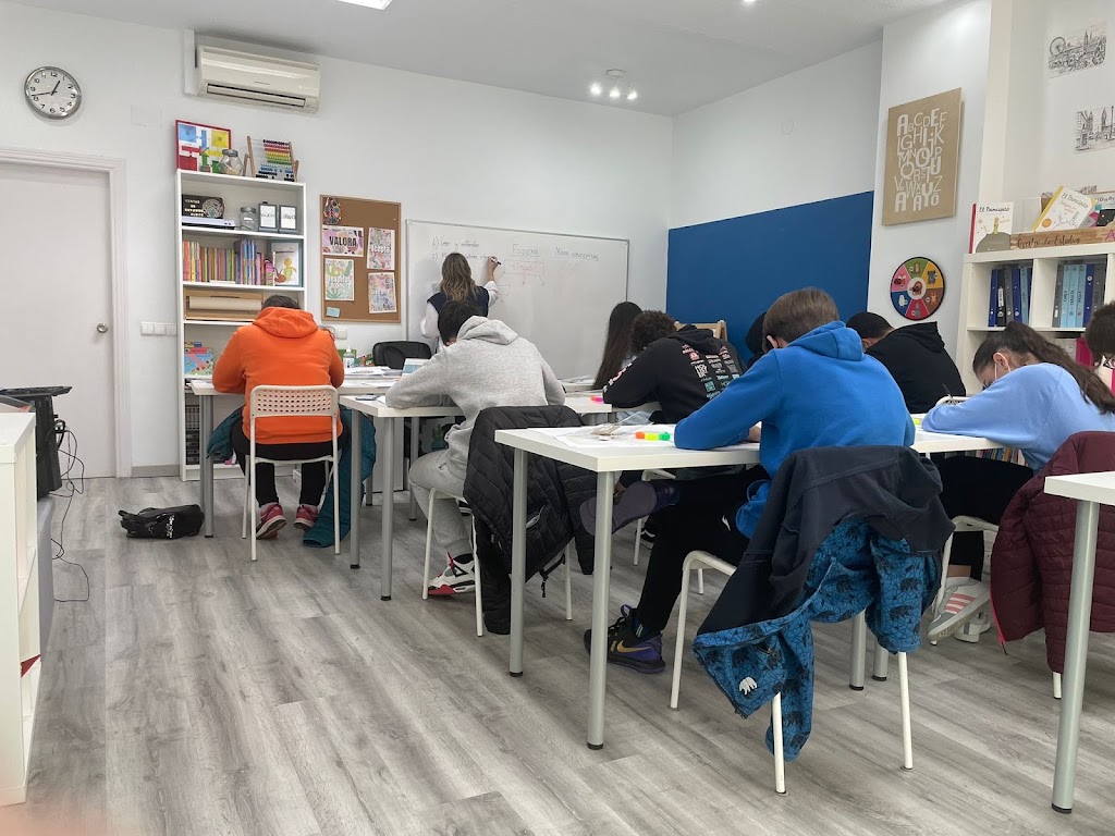 Academia-Centro de Estudios Albite — Del propietario